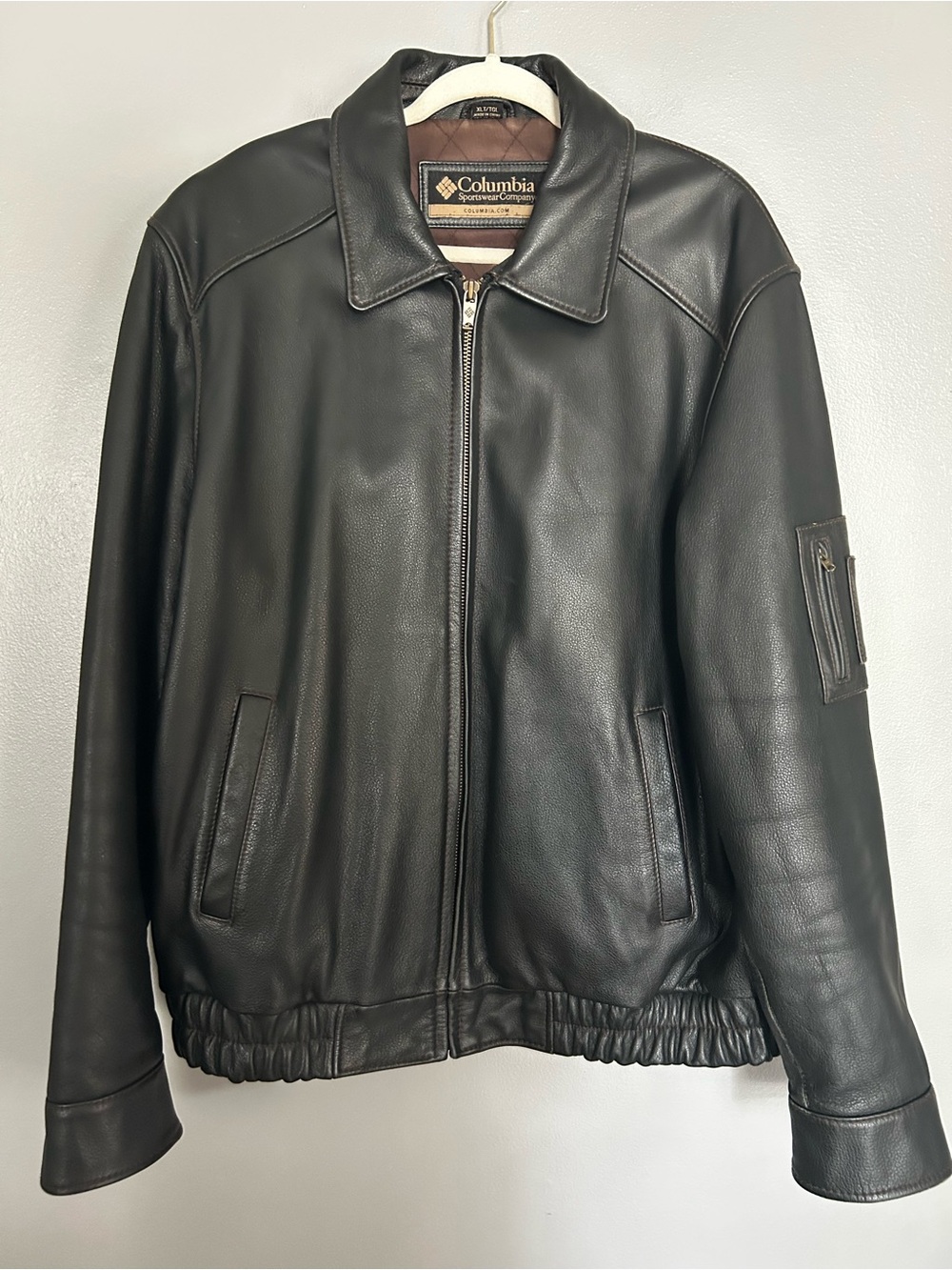 VTG 90s Columbia Sportswear Black
Leather Bomber Jacket Men’s Size XLT